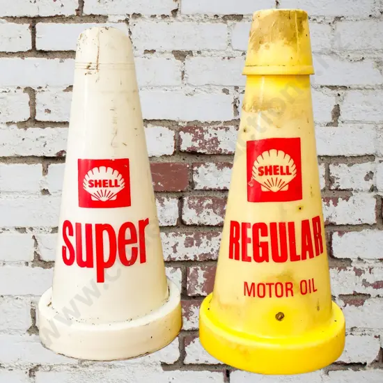 Shell Plastic Oil Bottle Tops x 2