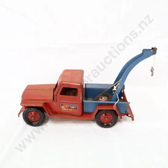 Marx Lumar Jeep Pressed Steel Tow Truck
