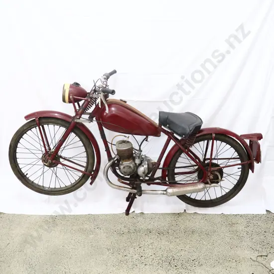 RUNNING - James Motorcycle 1950s