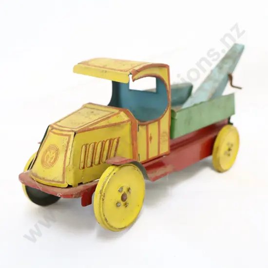 J Chein And Co Tinplate Toy Tow Truck 1930s.