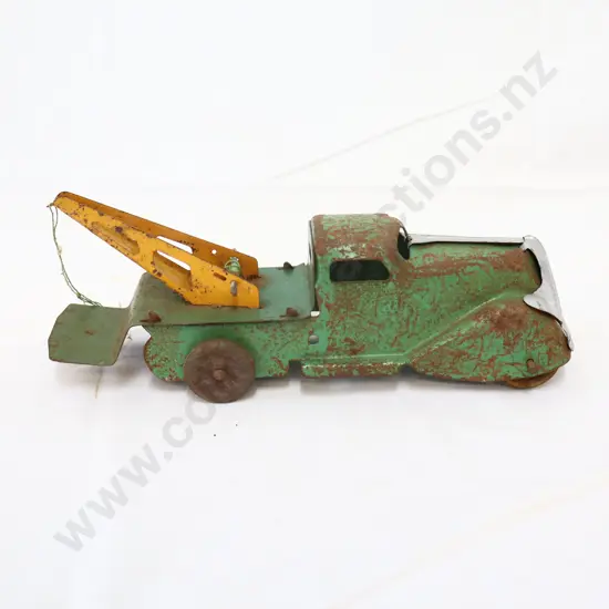 POSSIBLY NZ MADE Storkling Tow Truck Toy