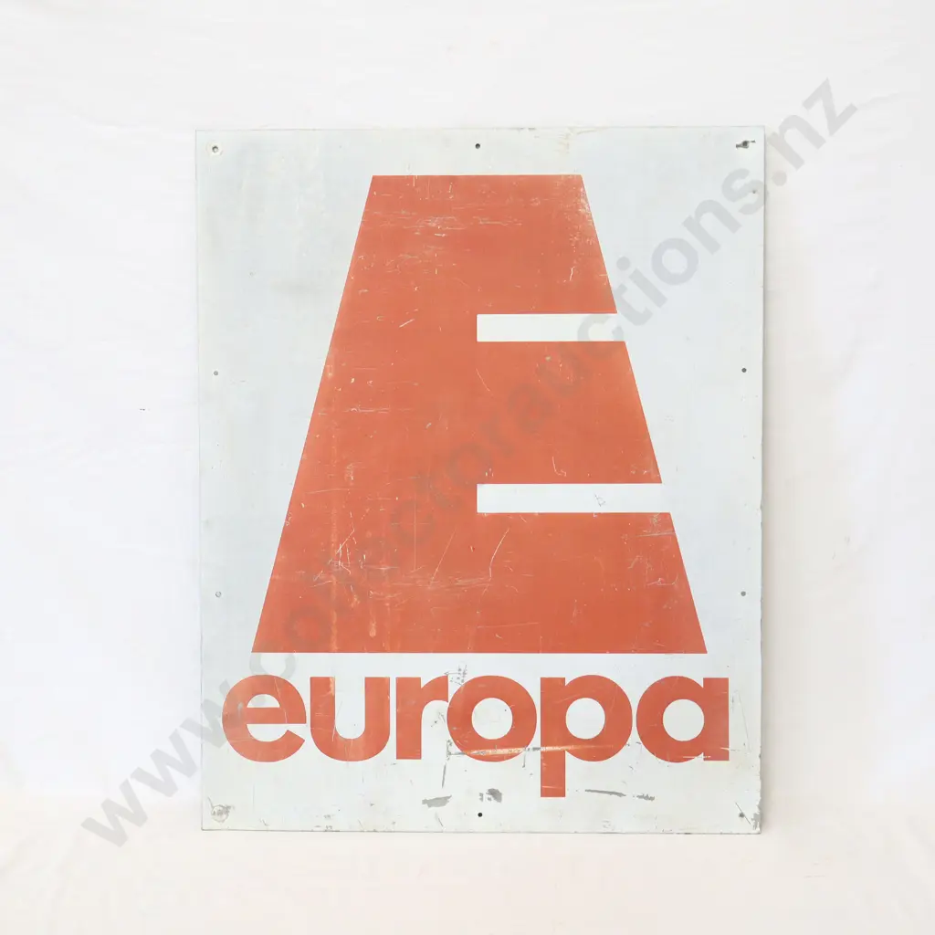 Europa E Sign Image 1++