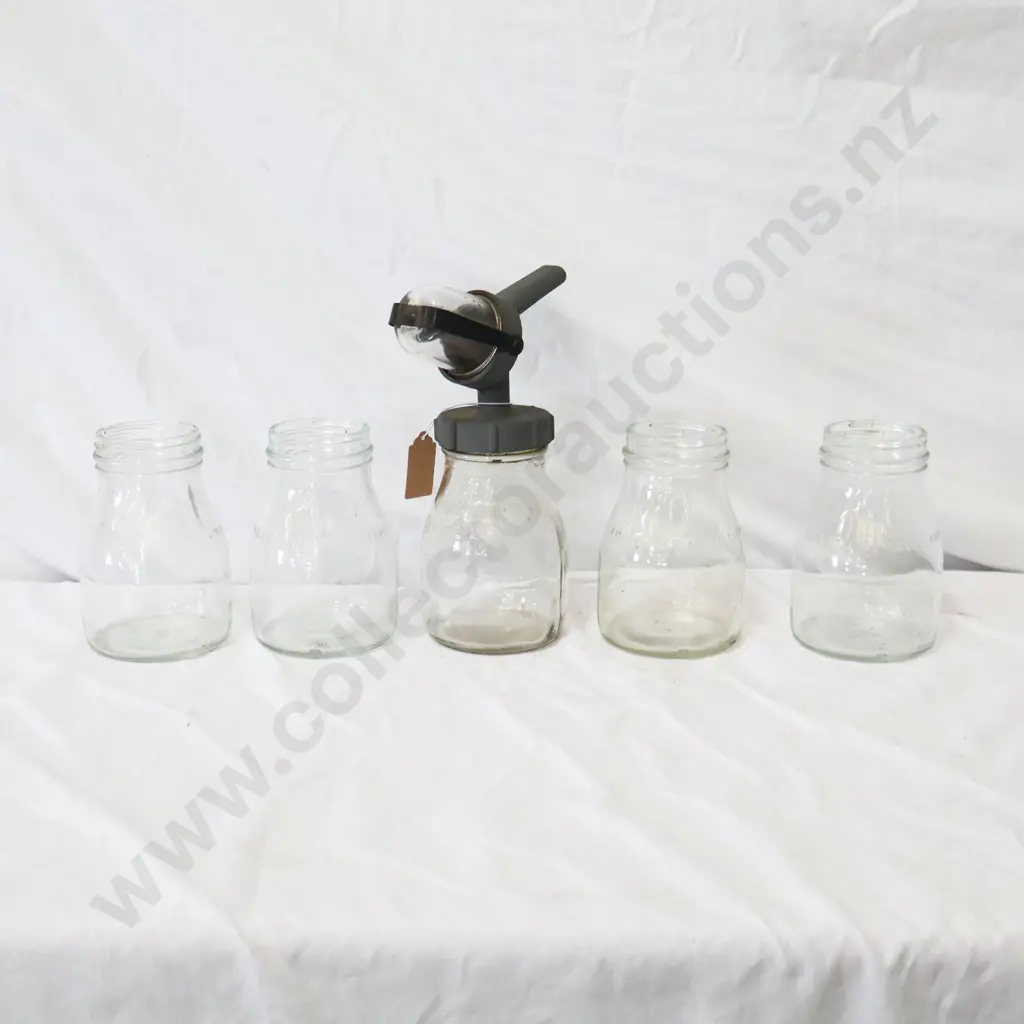 Oil Bottes Pints x 5 Image 1++