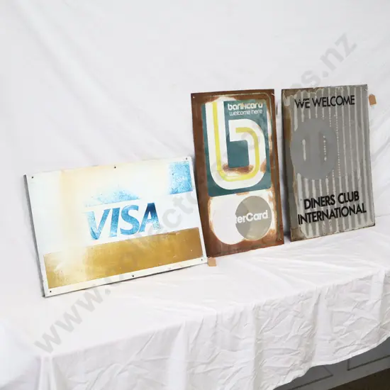 Visa, Mastercard, Diners Club International Signs