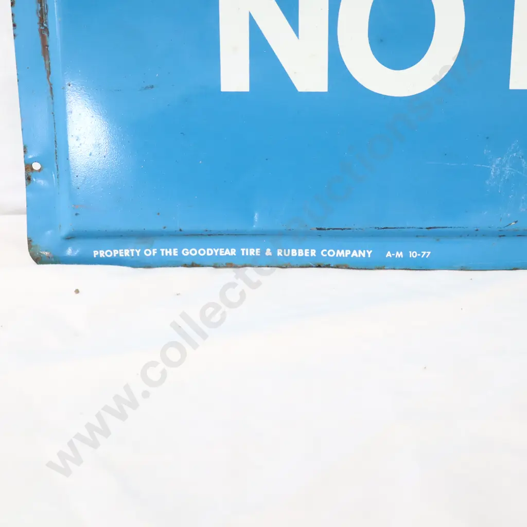 Goodyear No Hassle Service Tin Sign Dated 1977 Image 1++