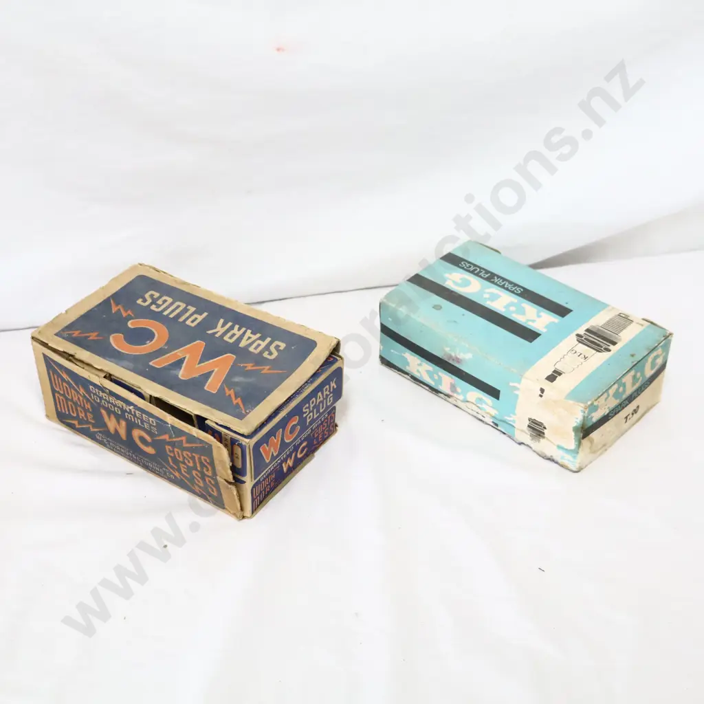 NEW OLD STOCK KLG and WC Spark Plugs Image 1++
