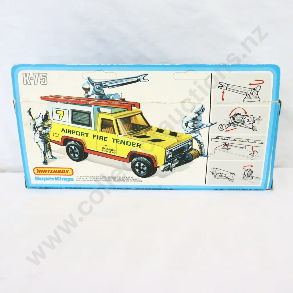 Matchbox SuperKings  K-75 Airport Fire Tender Set  Image 1++