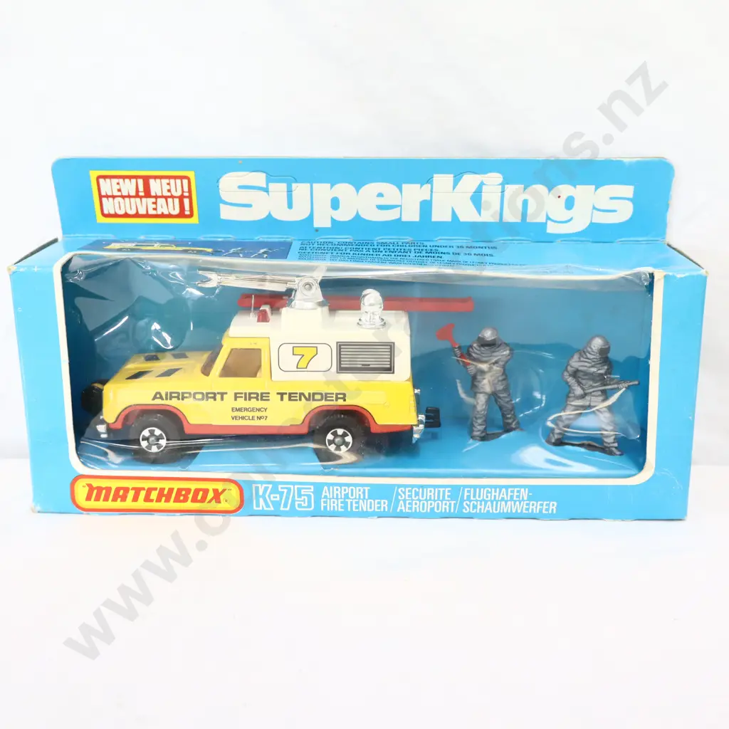 Matchbox SuperKings  K-75 Airport Fire Tender Set  Image 1++