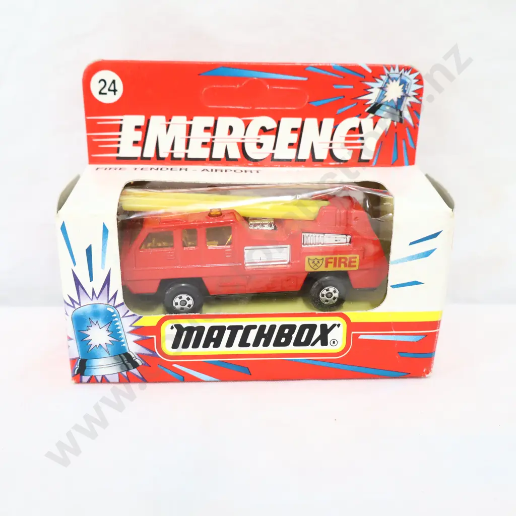 Matchbox  24 Fire Tender Airport  Image 1++