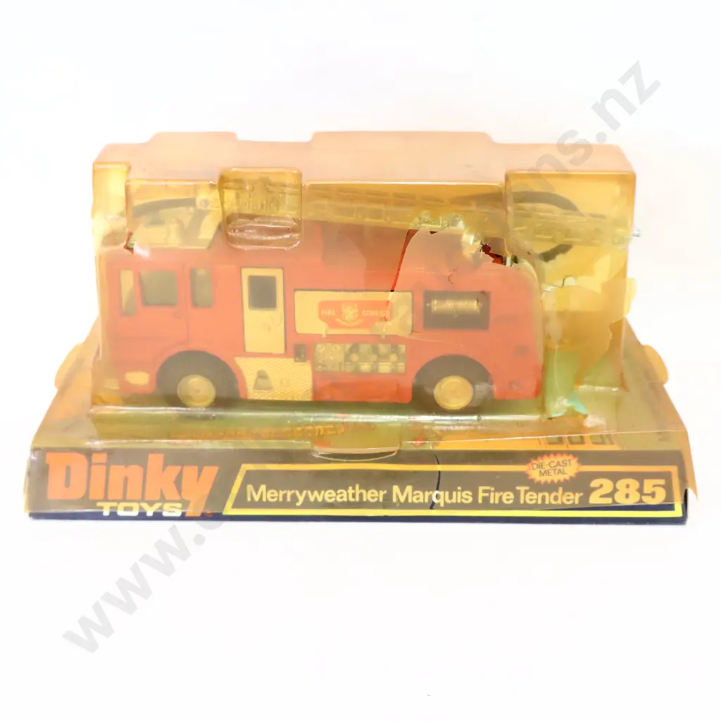 Dinky Merryweather Marquis Fire Truck 285 Image 1++