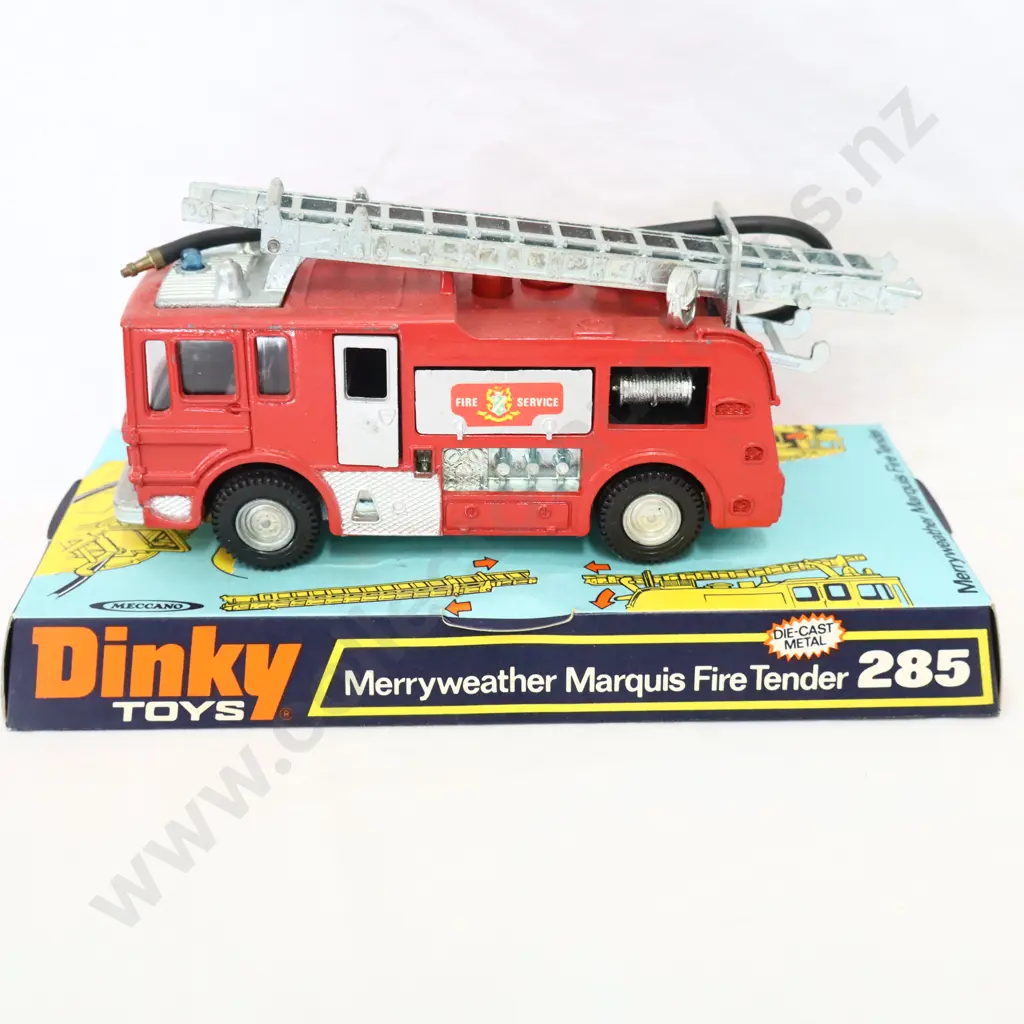 Dinky Merryweather Marquis Fire Truck 285 Image 1++