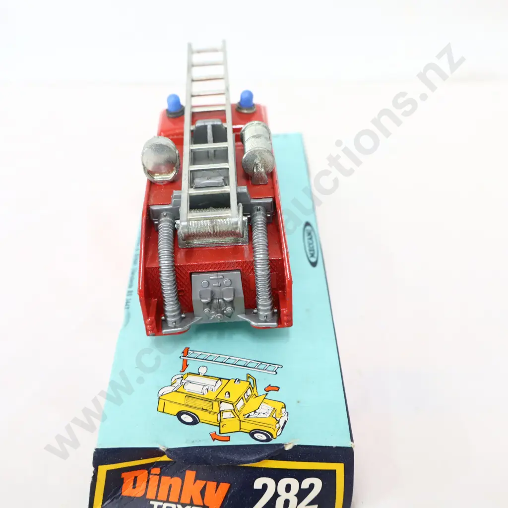 Dinky Land Rover Fire Appliance 282  Image 1++