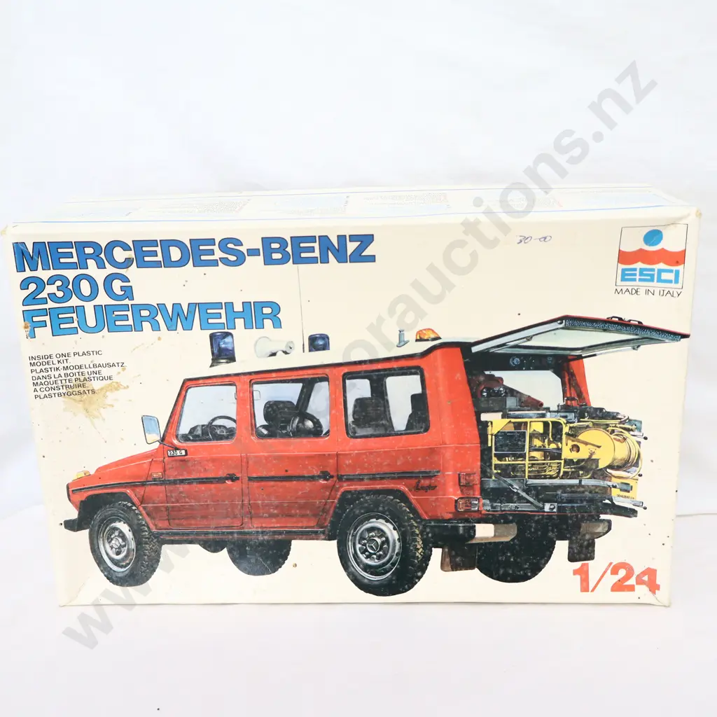 ESCI Mercedes Benz 230G Feurwehr Model set  1/ 24 Image 1++