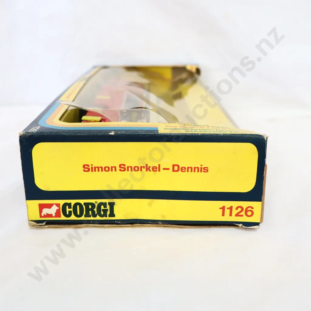 Corgi Simon Snorkel - Dennis  1126 Image 1++