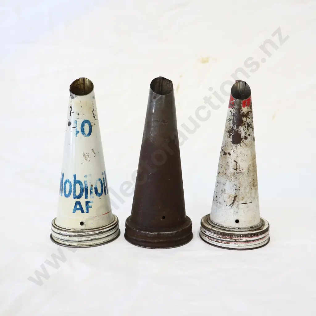 Metal Oil Bottles Tops x 3 Image 1++