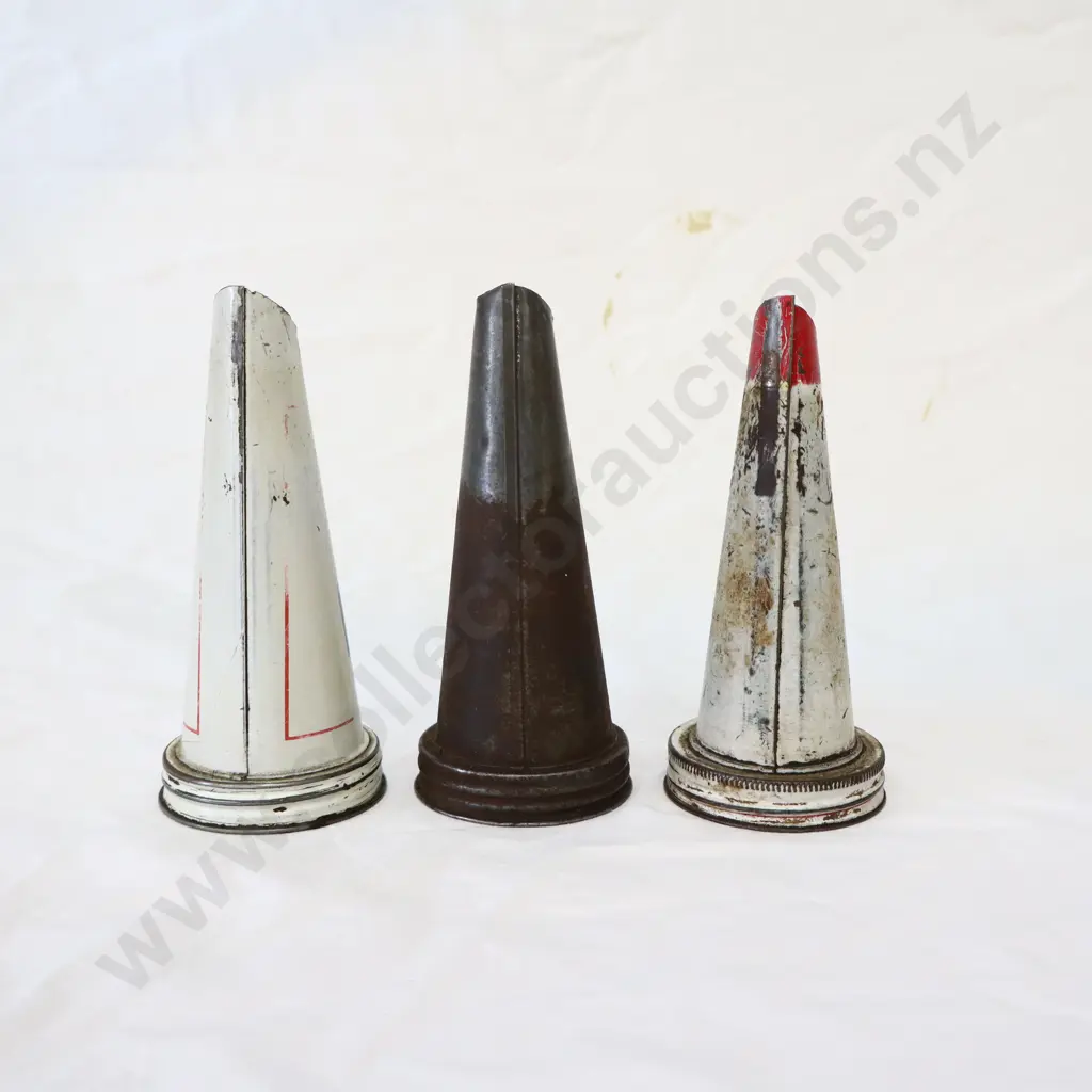 Metal Oil Bottles Tops x 3 Image 1++