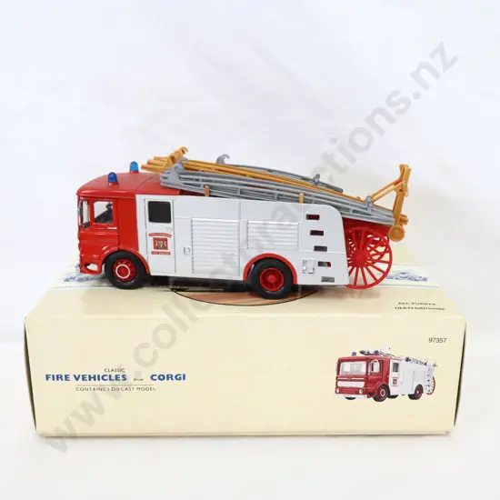 Corgi Classic  AEC Pumper   Hertfordshire 97357