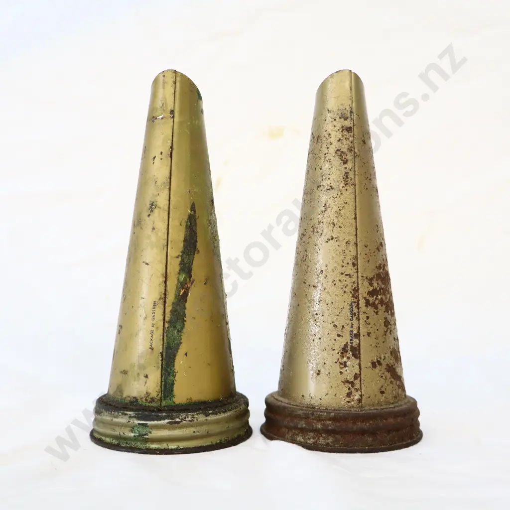 Golden Mobil Oil Special Oil Bottle Tops Image 1++