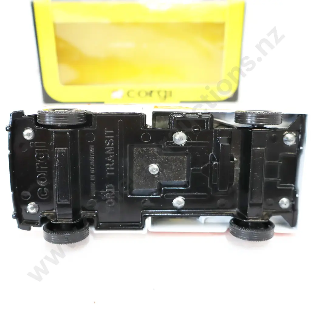 Corgi  24 Hr  Service Ford Transit   Image 1++