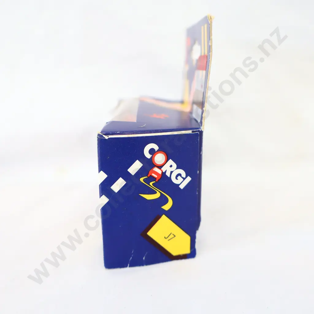 Corgi  ERF Fire Engine  J7 Image 1++