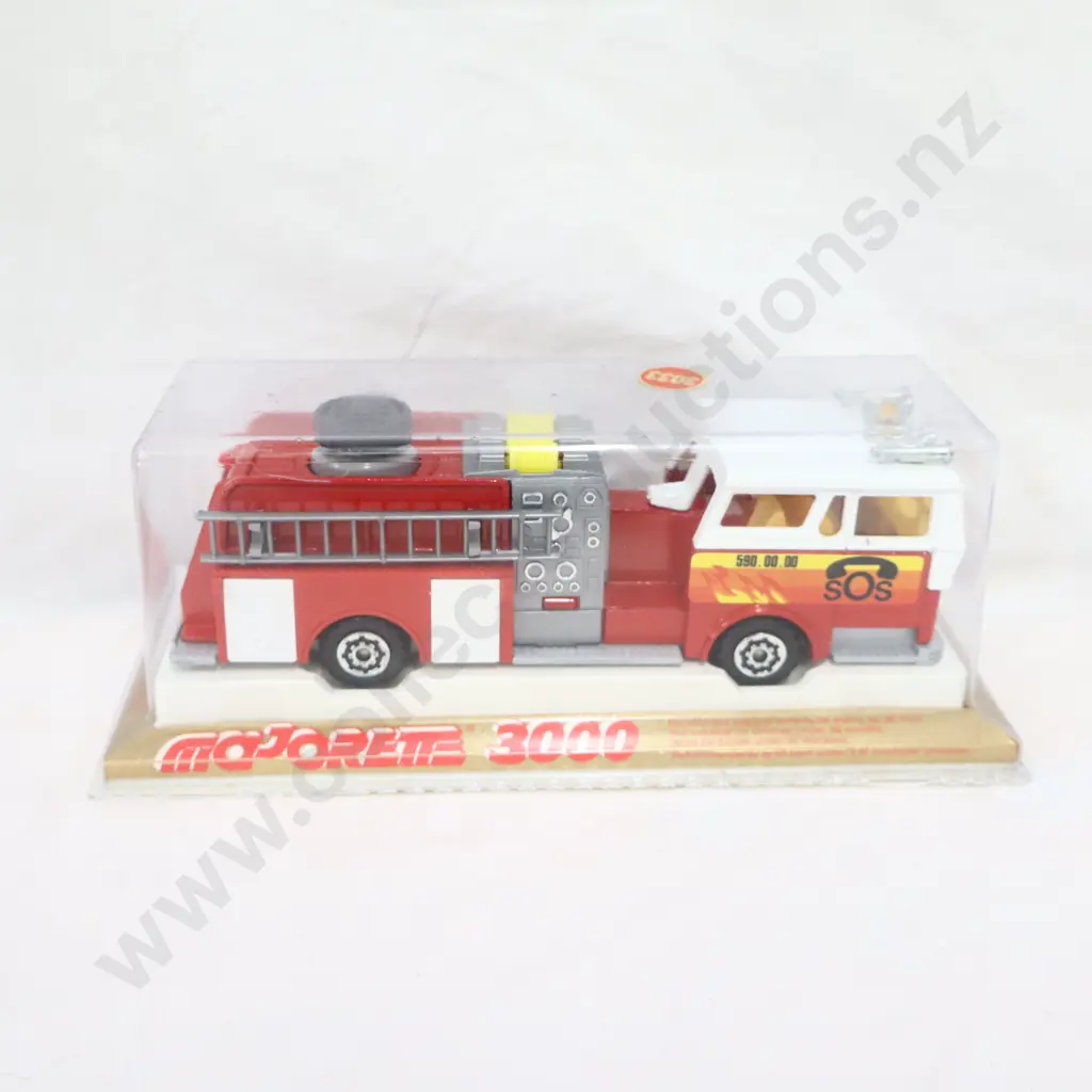 Majorette 3000 Fire Truck 3033 Image 1++