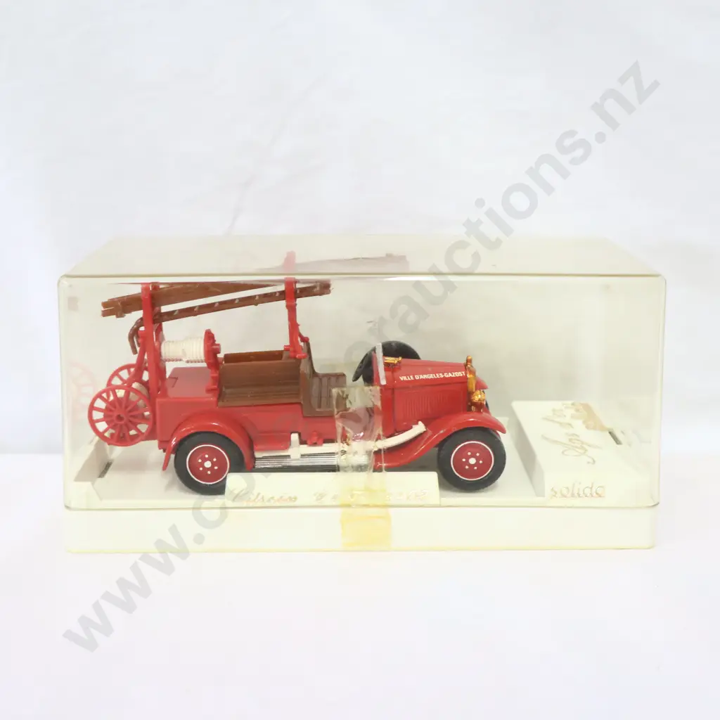 Solido Age d'or  Citroen  C4J   4403  Fire Engine  Image 1++