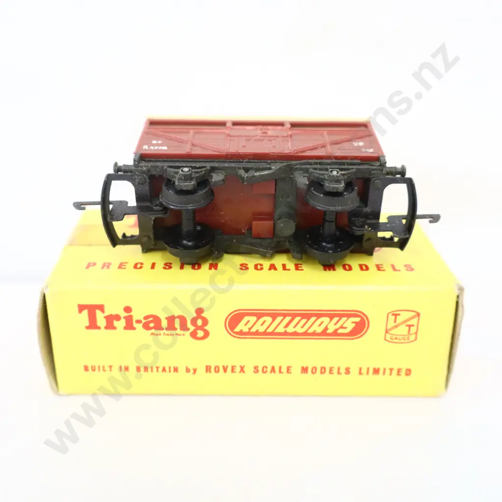 Tri-ang T77 cattle wagon  Image 1++