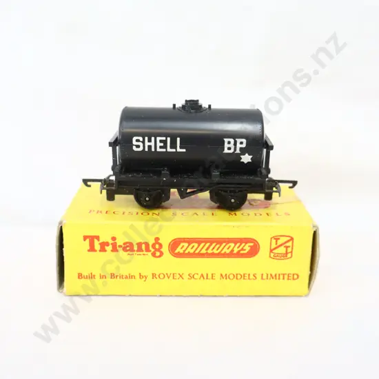 Tri-ang  T75  Shell fuel oil tank wagon 