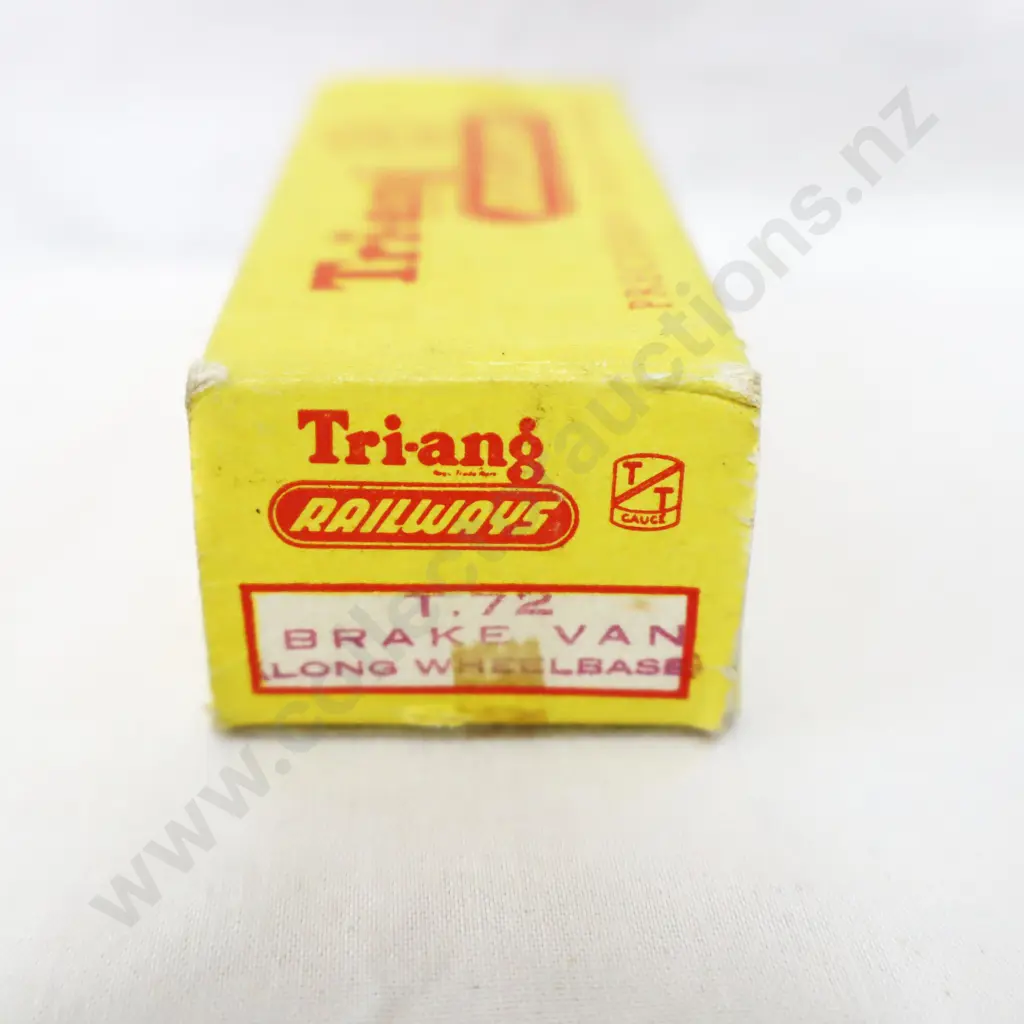 Tri-ang  T - 72  Brake van long wheel base  Image 1++