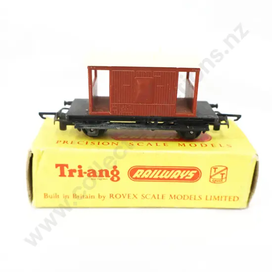 Tri-ang  T - 72  Brake van long wheel base 