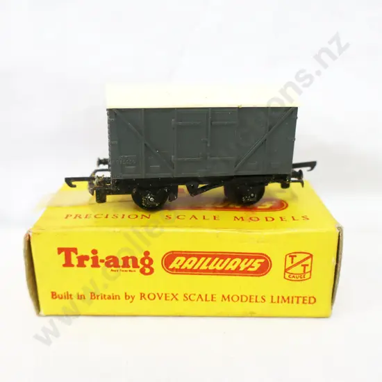 Tri-ang T-71  Goods van