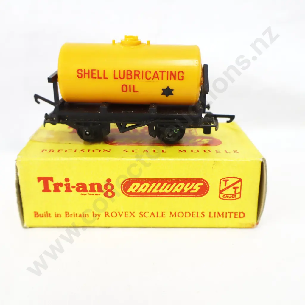 Tri-ang   T -75  Shell petrol wagon  Image 1++
