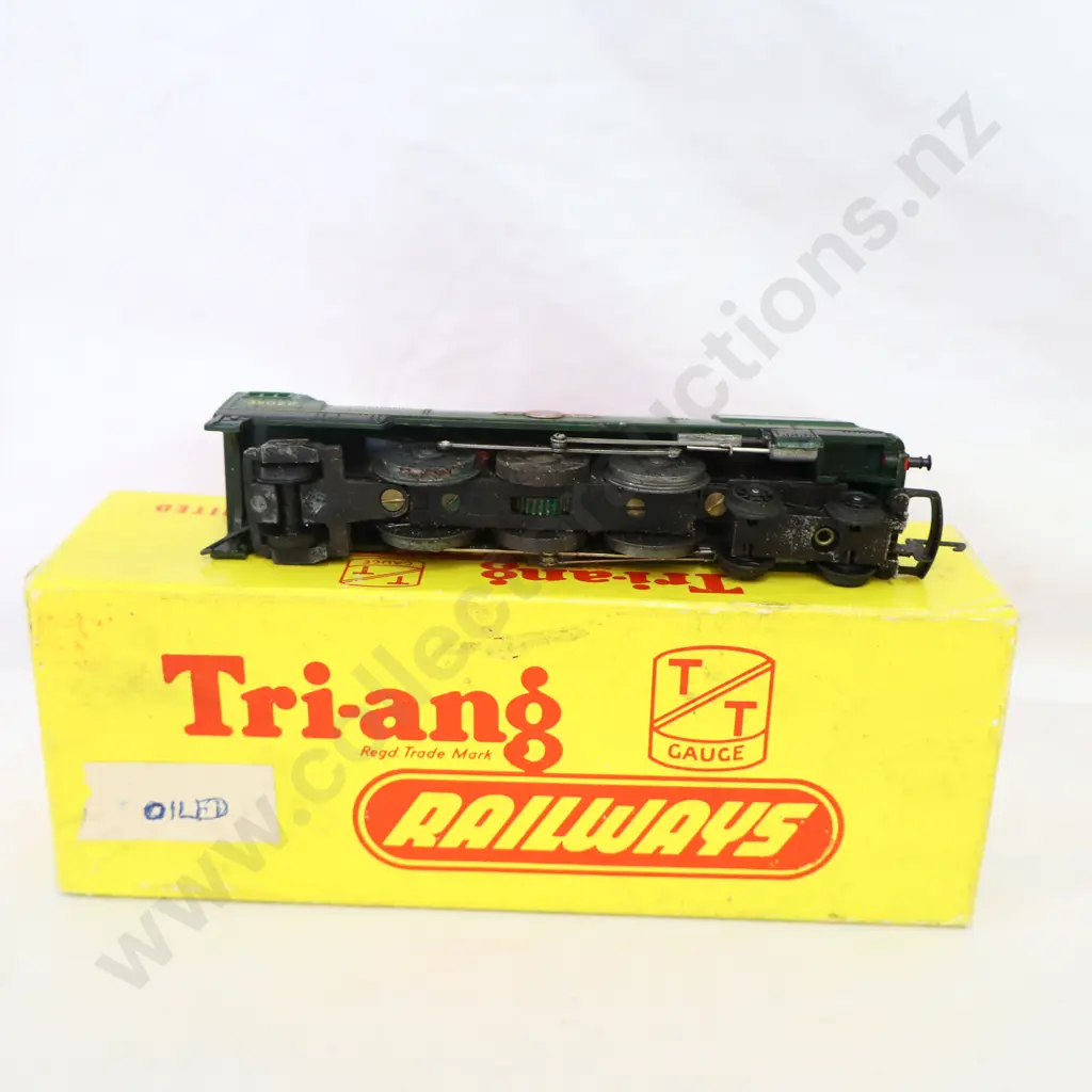 Tr-ang T-93  4-6-2 Merchant Navy  class Loco Image 1++