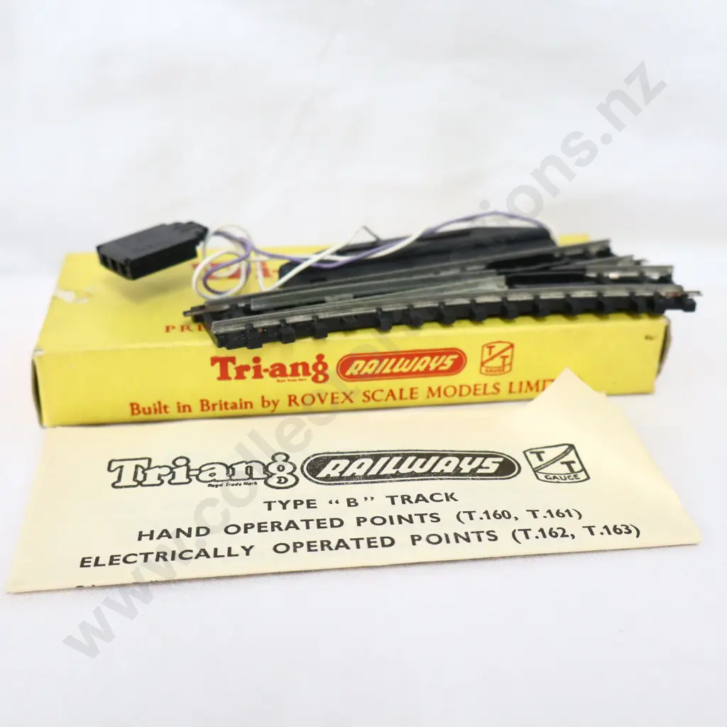 Tri-ang T.161   Point right hand   hand oppereated  Type B  Image 1++