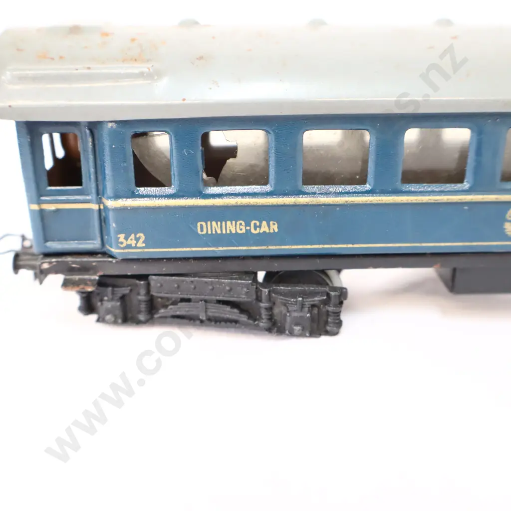 Marklin  HO   Sleeping  ,Resturant  A & B  Carriages   No Box  Image 1++