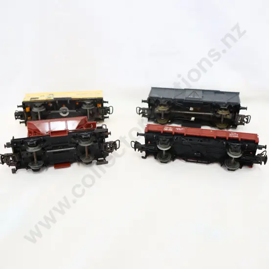 Marklin 4 x  Assorted  2x covered  1 x low sided  1  x Hopper   No Boxes 