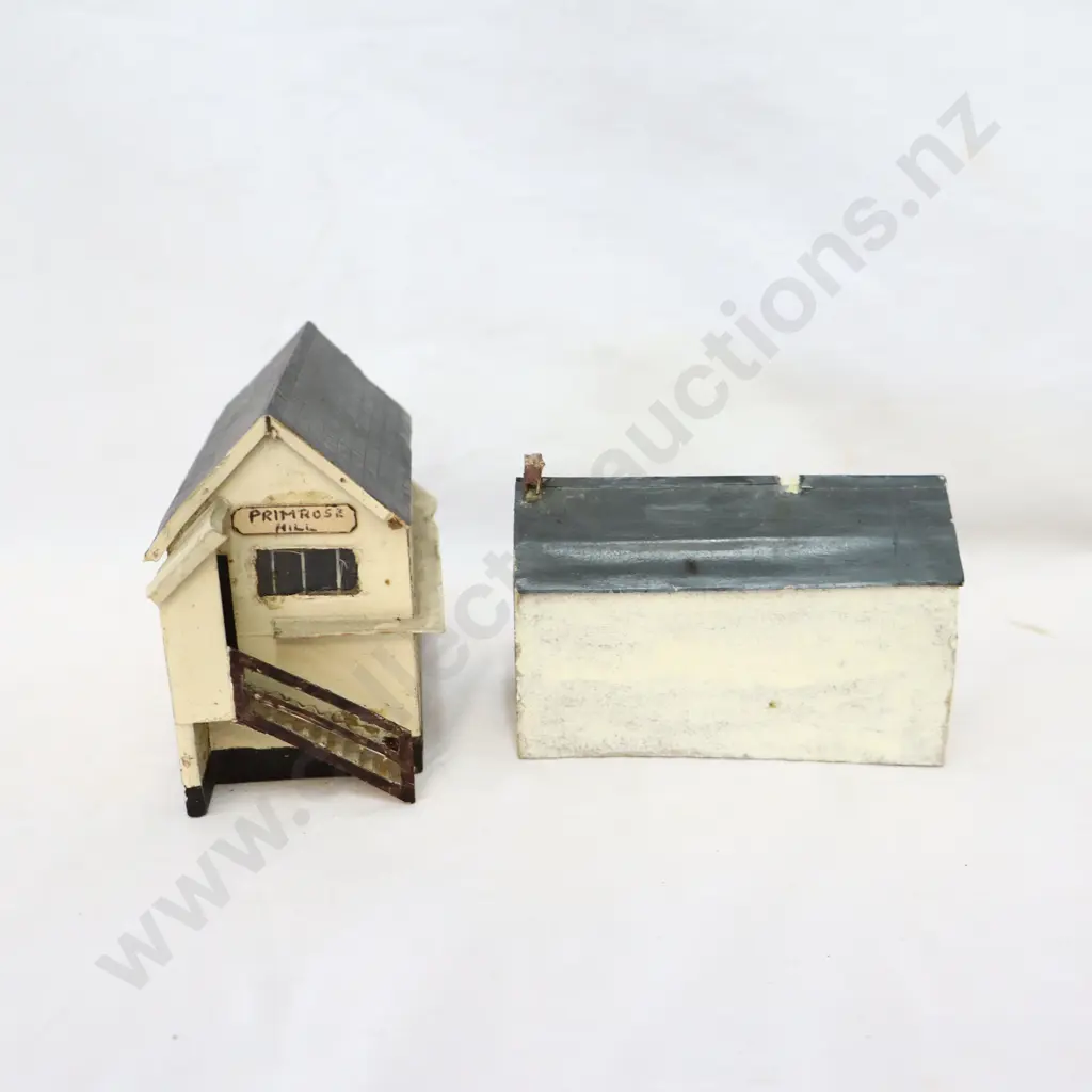 Miniture Buildings x 2  Image 1++