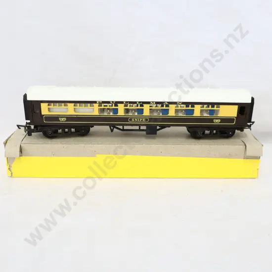 Tri-ang   Pullman  Snipe Coach   Not Boxed 