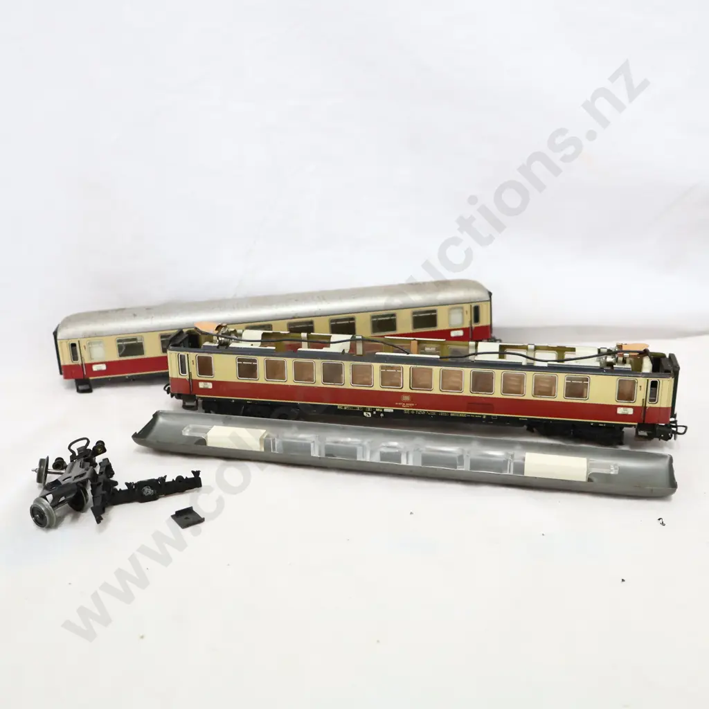 Marklin  7 x  Assorted Passenger Cartiages   Not Boxed  Image 1++