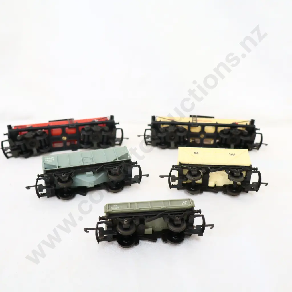 5 x  Assorted   2 x Tanks  1 x low sided wagon 1 x Grain wagon  1 x covered   Not Boxed  Image 1++