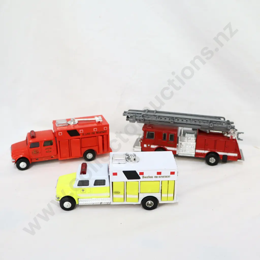 Road Champions  1994  3 x assorted  unboxed  Fire Department  Vehicles Image 1++