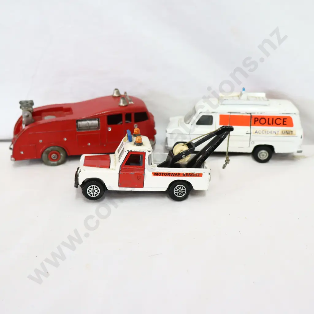 Dinky 3 x Assorted   Police, fire & Motorway rescue vehicles  Image 1++