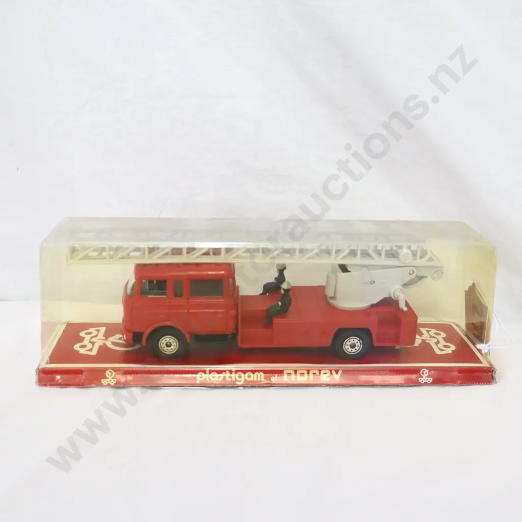 Plasigam de Norev  Fire crane Vehicle  Image 1++