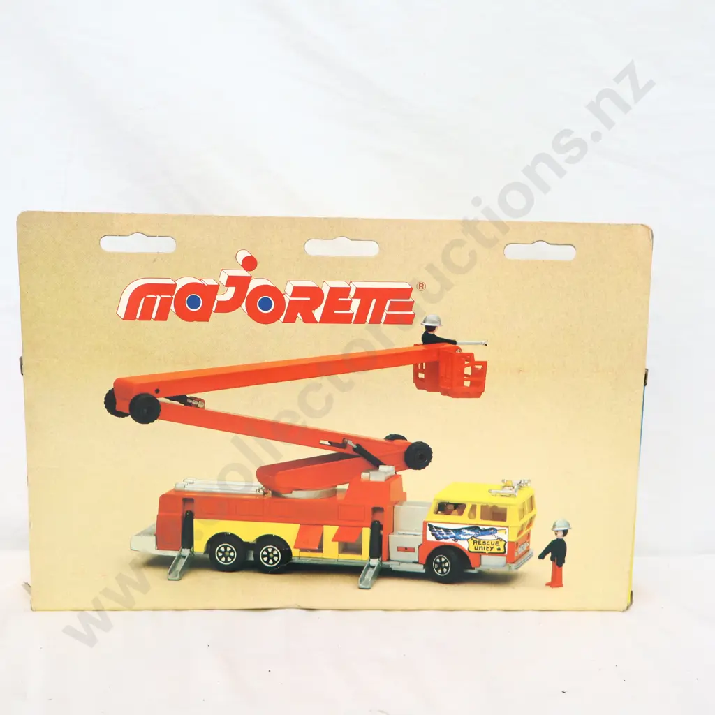 Majorette  Fire Rescue Unit   3091 Image 1++