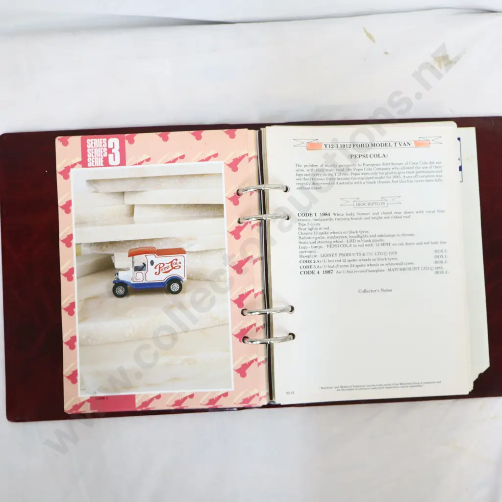 Hard Cover folder of Matchbox models of yesteryear  Image 1++