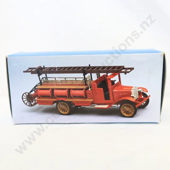 Conrad  Volvo  1928 Fire Truck  1: 43 