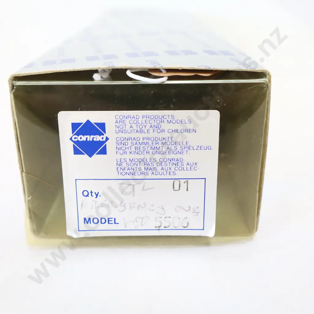 Conrad White Aerial Ladder fire truck  5506 Image 1++