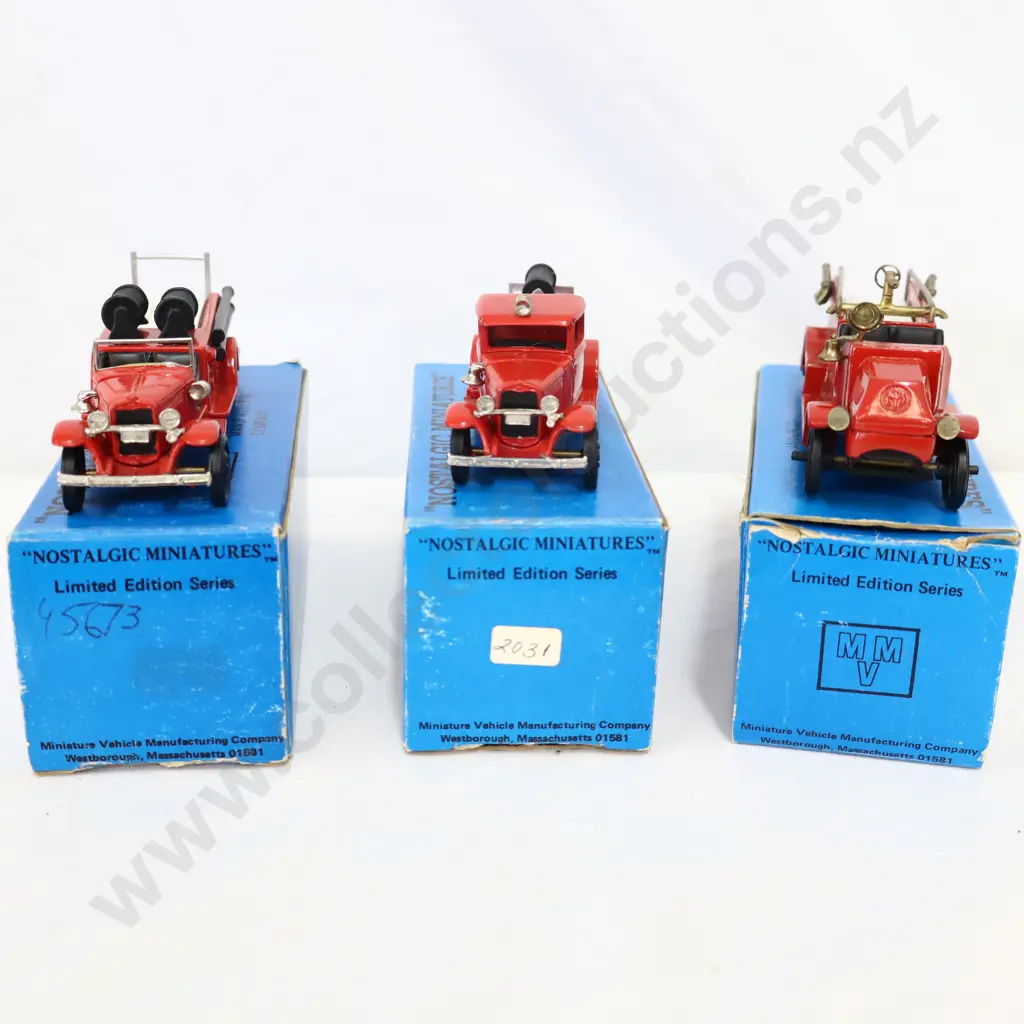 "Nostalgic Minitures"  3 x  Fire Trucks  Image 1++