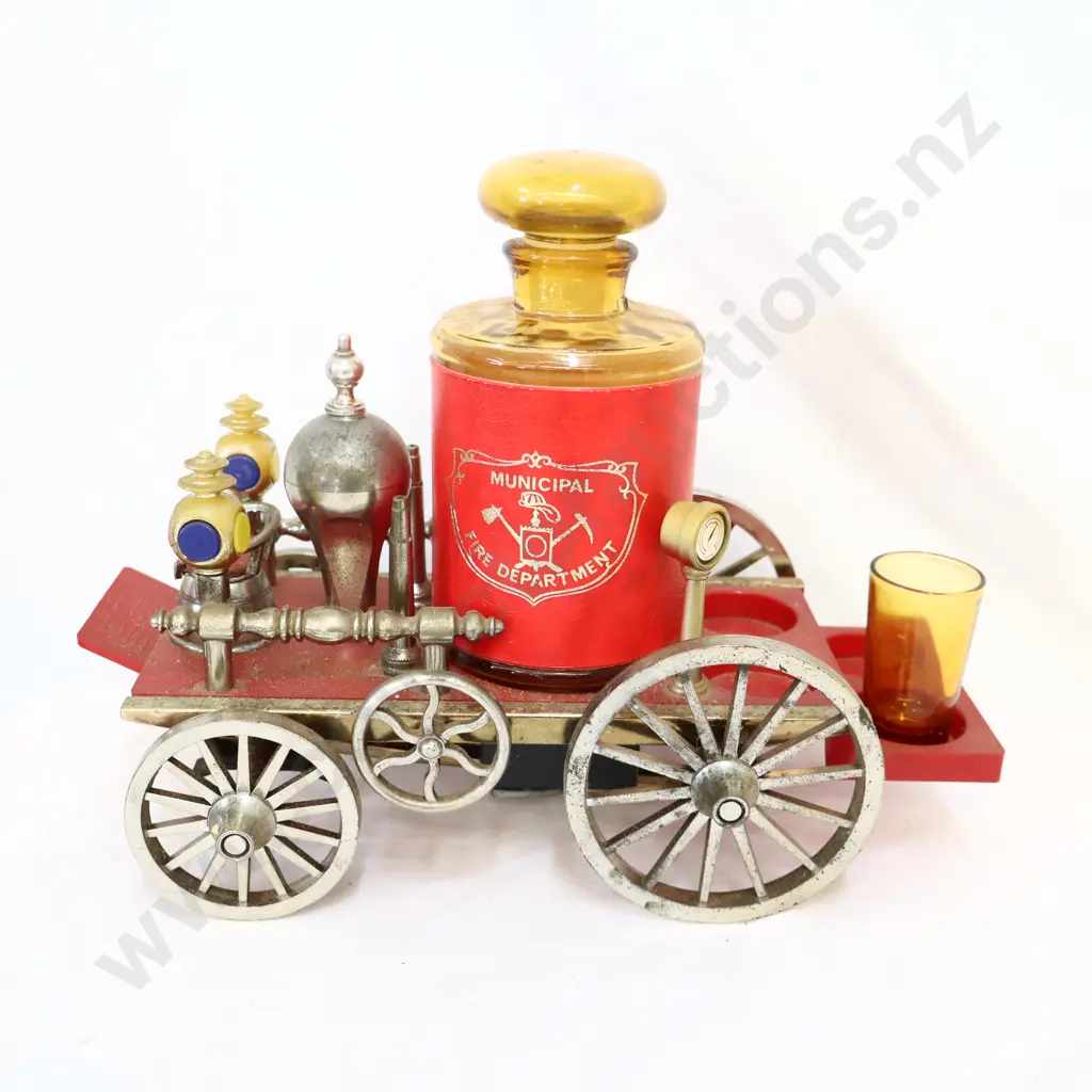 Fire wagon Decanter set    Not Complete  Image 1++