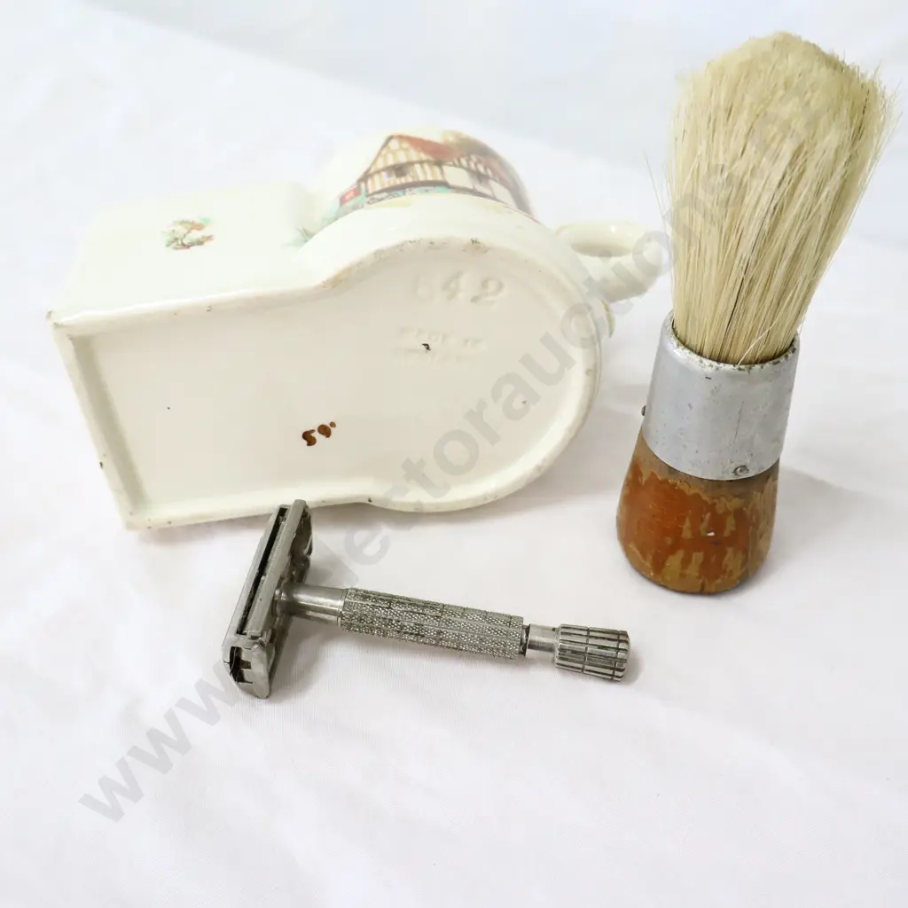 Shaving Kit Image 1++